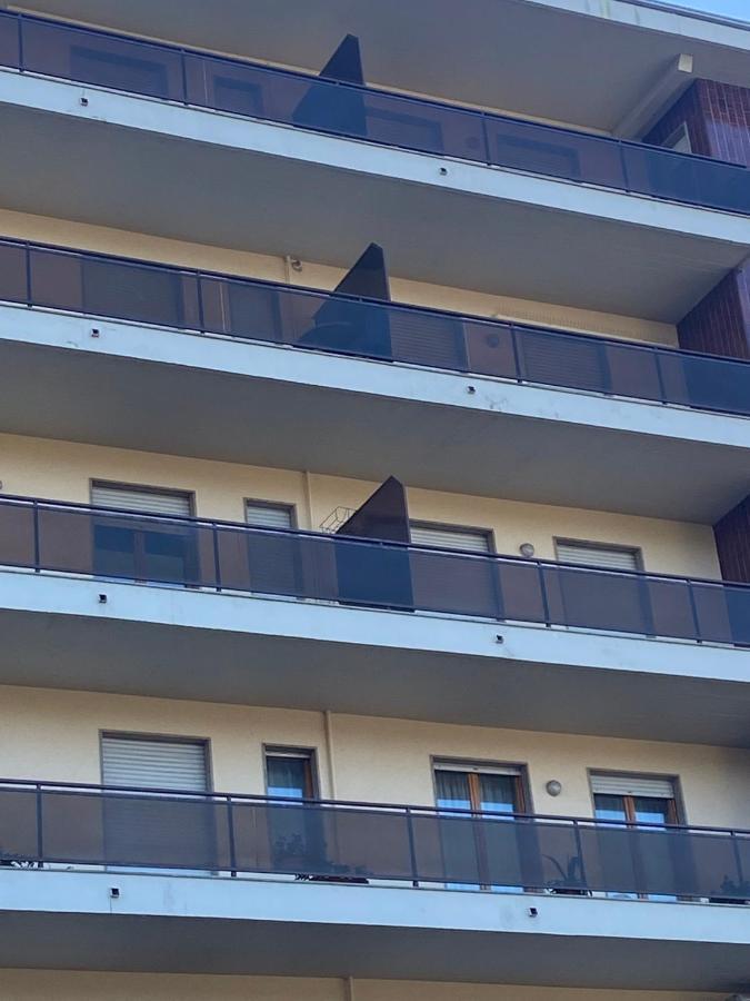 La Conchiglia A Marina Apartment มารีนาดีคาร์รารา ภายนอก รูปภาพ