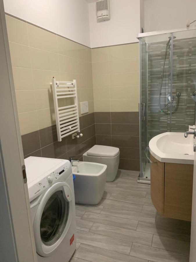 La Conchiglia A Marina Apartment มารีนาดีคาร์รารา ภายนอก รูปภาพ