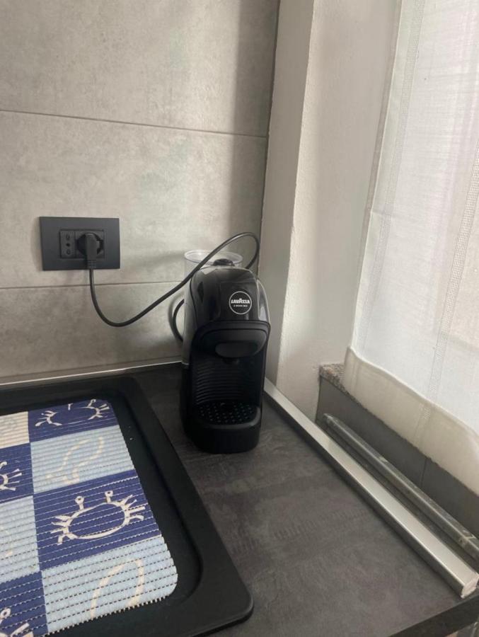 La Conchiglia A Marina Apartment มารีนาดีคาร์รารา ภายนอก รูปภาพ